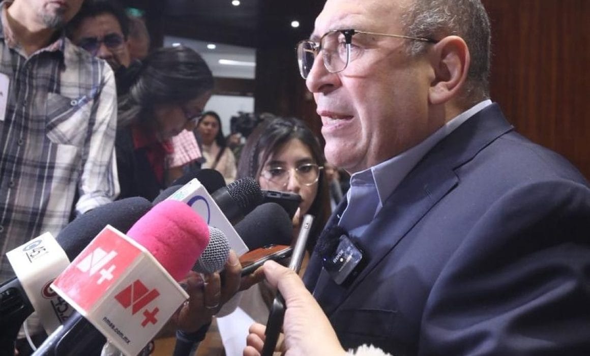 Vamos directo a una Ley Maduro, advierte Rubén Moreira