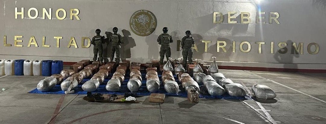 La Secretaría de Marina informa el aseguramiento de material ilícito, precursores químicos y armamento en Baja California Sur