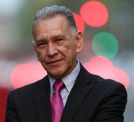 Hola Paisano.  ¡Ponte Alerta paisano! nueva estafa con tarjetas falsas de Medicare en EU.  Por Daniel Lee