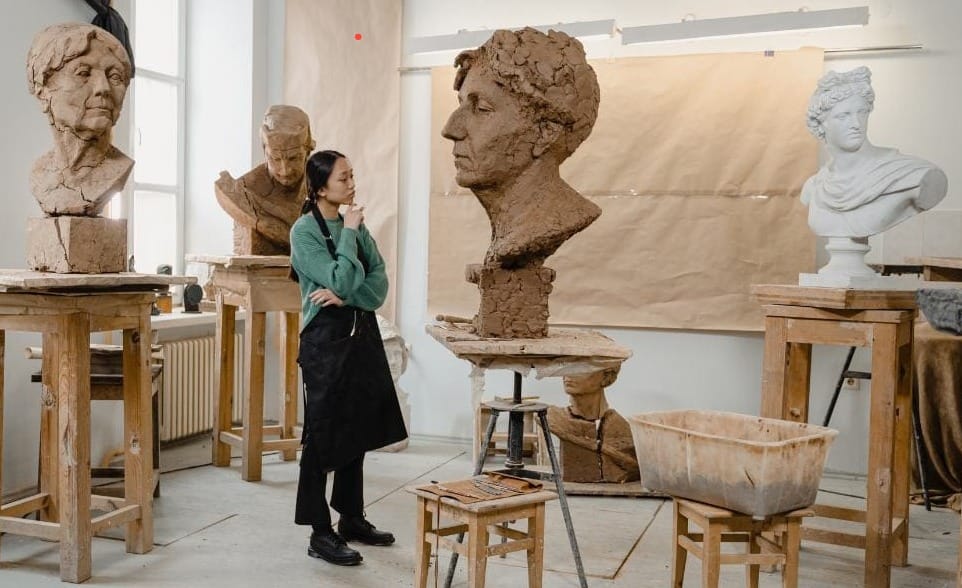 Ya Cantó El Gallo.  Ya es VIERNES 6 de marzo Saludos desde el Sur de Monterrey.  Por Tío Toño