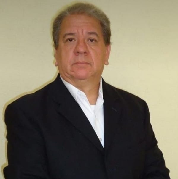 Ya Cantó El Gallo. Ya es VIERNES 27 de Febrero. Saludos desde el Sur de Monterrey. Por Tío Toño