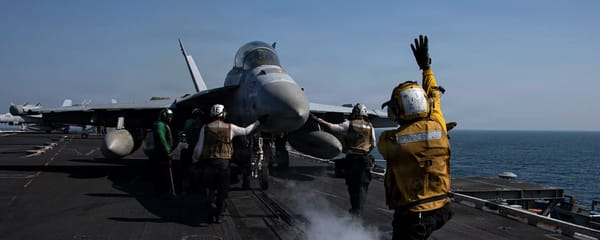 Irán lanza misiles a Israel mientras EE.UU. e Israel arrasan Shiraz e Isfahán