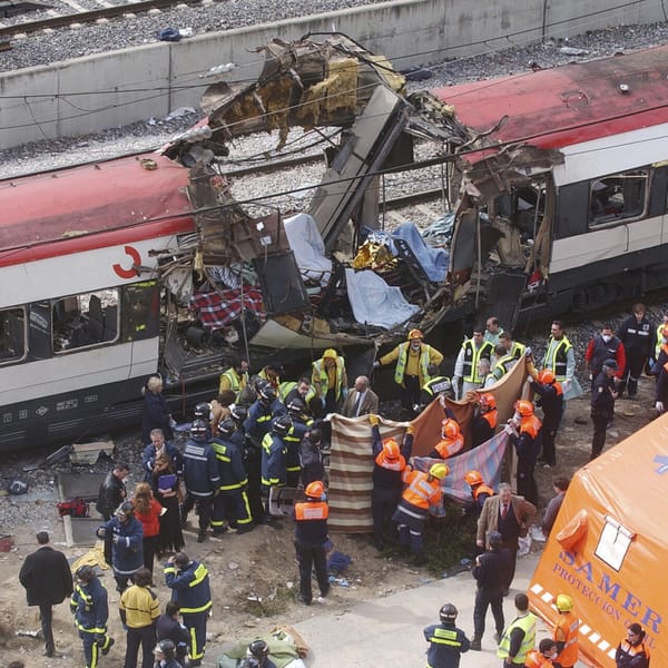 Ya Cantó El Gallo.  Ya es MIÉRCOLES RCOLES 11 de Marzo Saludos desde el Sur de Monterrey Por Tío Toño