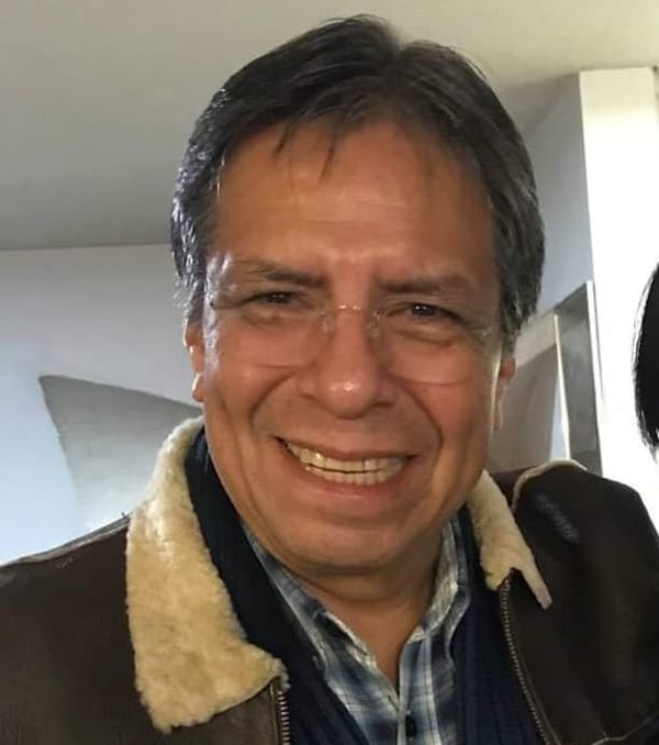 Entresemana.  Morena al filo del abismo.  Por Moisés Sánchez Limón