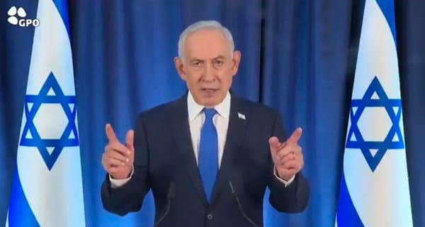 Reaparece en una cafetería el primer ministro de Israel, luego de rumores sobre su muerte