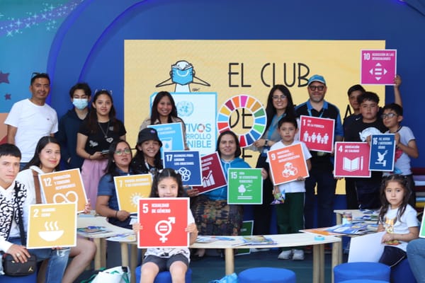 A través de lecturas en voz alta y la dinámica “Detectives de los ODS”, niñas y niños exploraron los ODS y reflexionaron sobre cómo contribuir a un mundo más justo y sostenible.